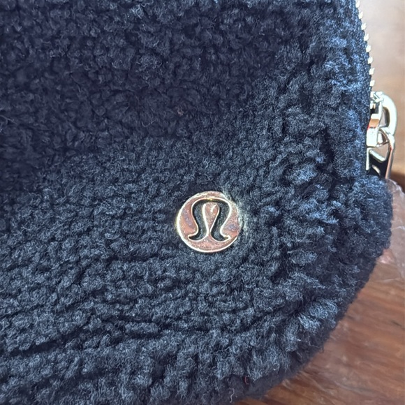 Lululemon Belt bag - Picture 3 of 5